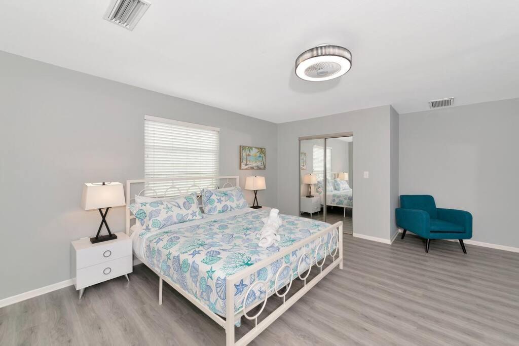 Walk To The Beach - Island Villa Siesta Key Exterior photo